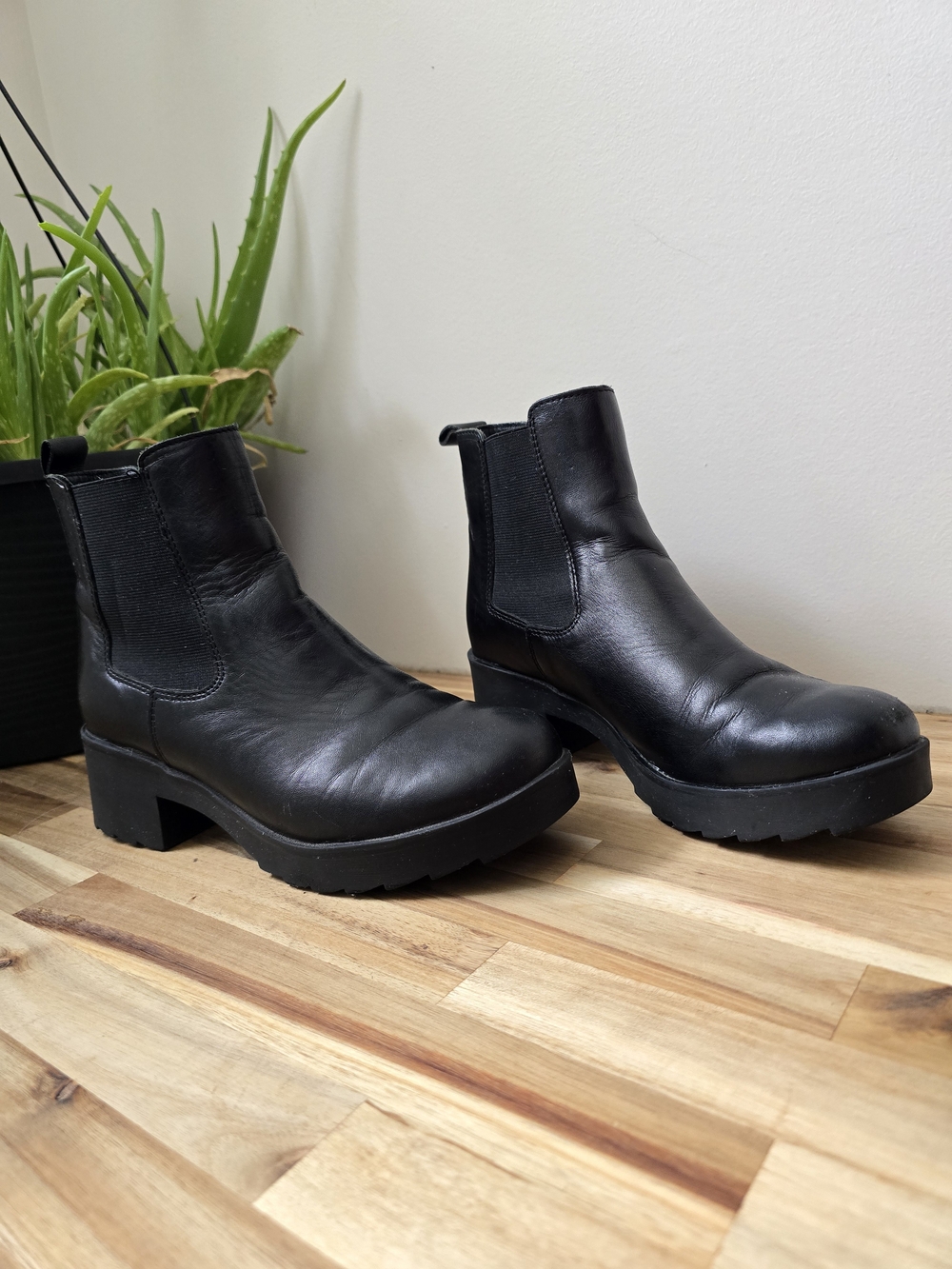 Black Chelsea Ankle Boots for Women - Sleek Platform Heel